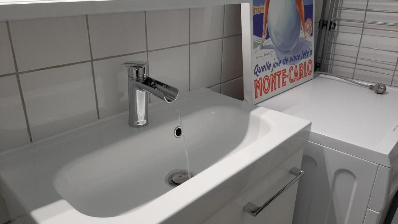 Les Bains De Mer - Station Balneaire Les Sablettes Apartment Ла Сен-сюр-Мер Екстериор снимка